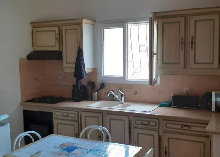 Maisonnette Au Pied De La Garrigue Hébergement de vacances *